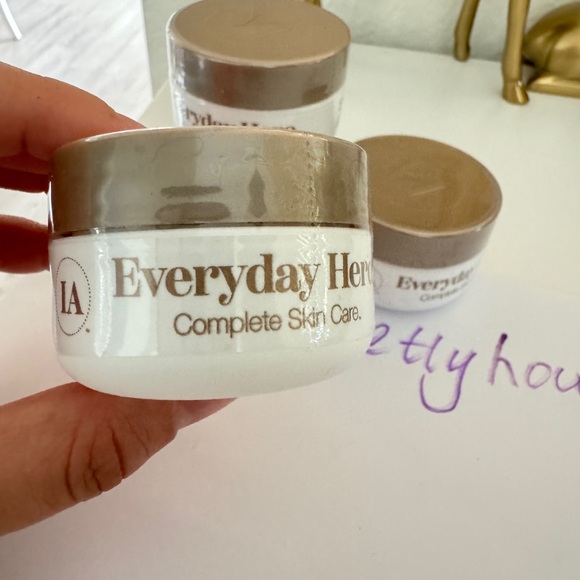 4 infinite aloe cream 0.5 oz *4 - Picture 2 of 3